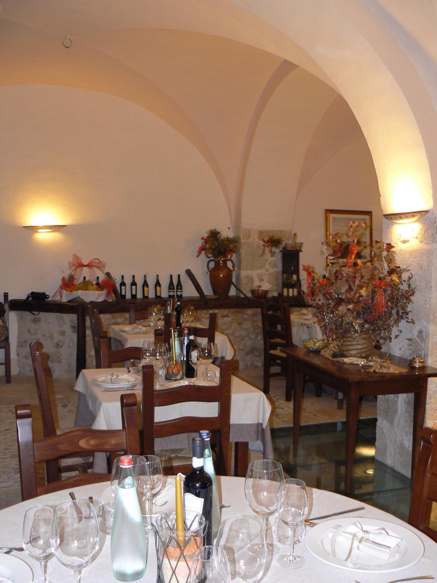 Residence Il Palazzo Santo Stefano Di Sessanio Exterior photo